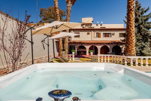 Fliphaus Wine Country - 9 Bd 22pax Pool Jacuzzi in Godoy Cruz
