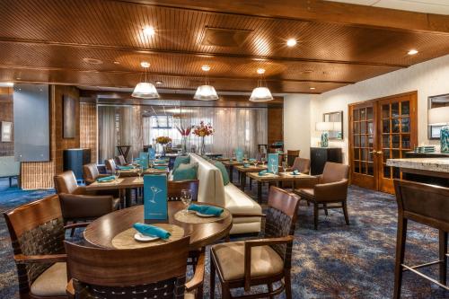 Radisson Hotel Corning - image 11