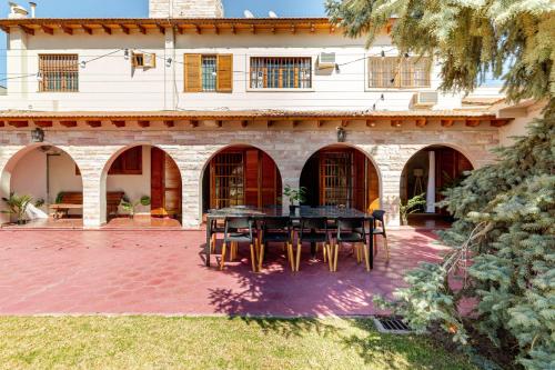Fliphaus Wine Country - 9 Bd 22pax Pool Jacuzzi in Godoy Cruz