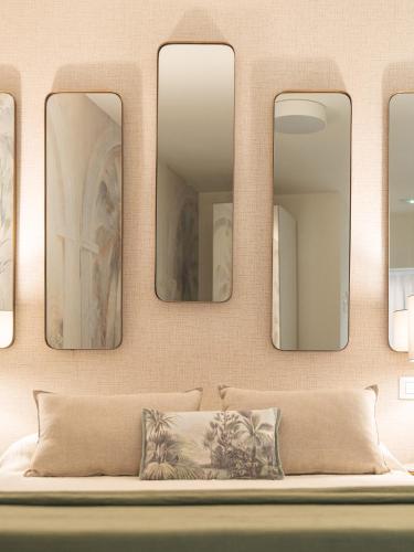  Three-Bedroom Apartment with Balcony  image 5