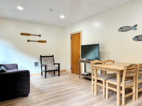 Squam Suite - Waterfront - image 9