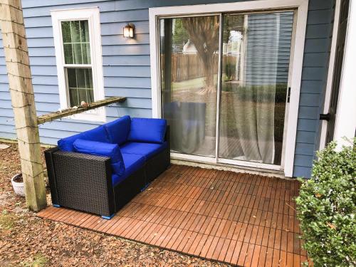 Garden Level 1BR condo, Luxury Suite, 1pm check-in Garden Level 1BR condo, Luxury Suite, 1pm check-in