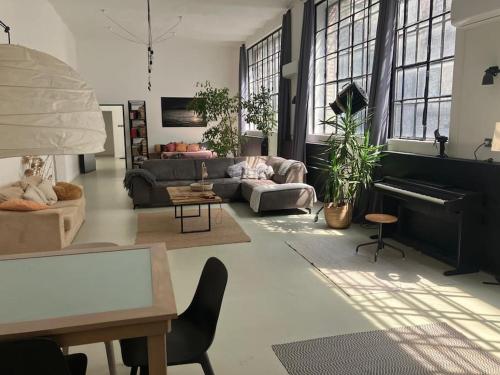 Unique loft in Budapest - Tap to explore photos