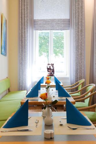 Melarose Feng Shui Hotel - image 2