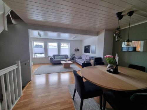 Koselig familiebolig Granåsen · Kystad