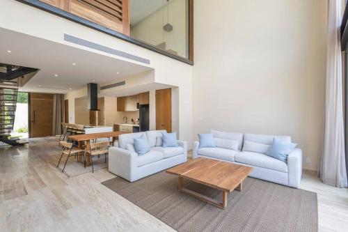 3BR Villa with Private Pool, Near Beach in Tulum, Mexico