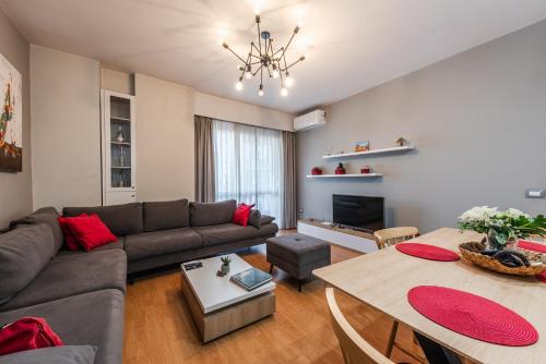 Bright Apartment l 15-Min Walk to City Center, Tirana (photo 5)