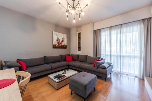 Bright Apartment l 15-Min Walk to City Center, Tirana (photo 6)