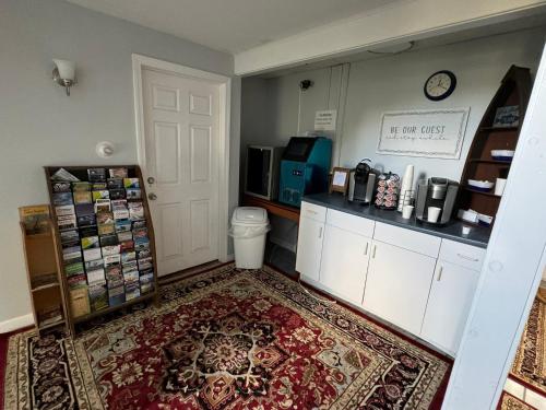 Winnisquam Lake Inn Winnisquam Lake Inn