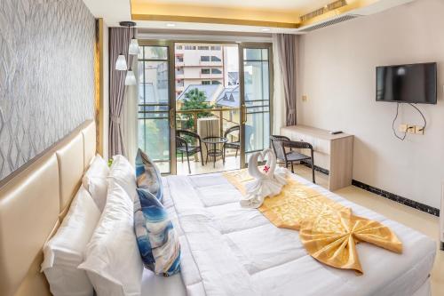 room detail thumbnail 1