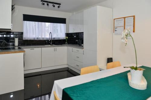 Perfect for contractors, TVs in every bedroom in Kernan