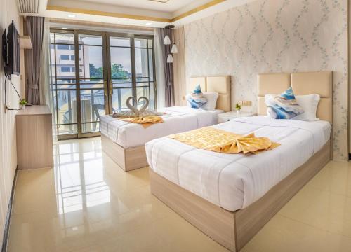 room detail thumbnail 0