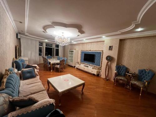 Cozy apartment in the center COP29 – khách sạn tại Yasamal
