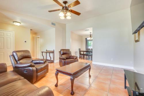 Pet-Friendly Home with Yard about 3 Mi to Zoo Miami! in Cutler Ridge, USA