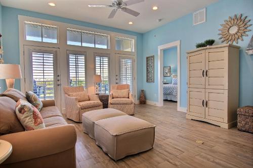 Coral Sunset TC 2205 in Port Aransas, USA