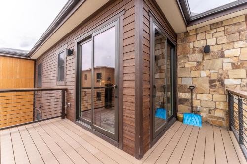 Blue River Flats Building 2 302 By Summit County Mountain Retreats in Silverthorne, USA