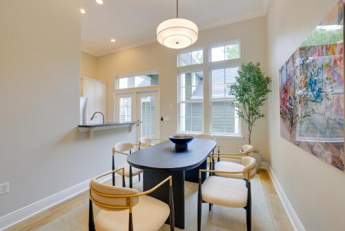 Townhome with Patio Less Than 5 Mi to UF Campus! in Gainesville, USA