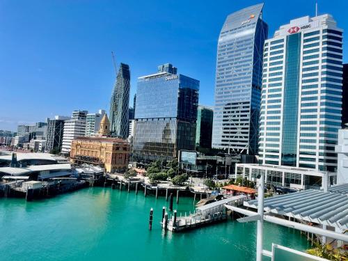 All New Lux Panoramic Sea-view Penthouse on Princes Wharf! The Heart of Auckland CBD! Free Parking!, Окленд (фото 2)