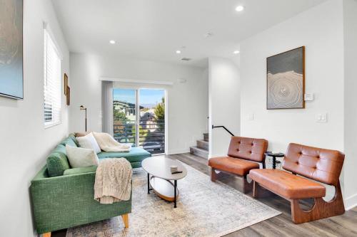 Fresh & New Downtown LA Condo!, Los Angeles