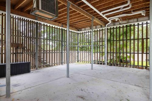 Smart Suites Self Check-in Apartments - Freney Park Disk Golf Course