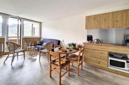 Residence Alpages - Appartement entierement renove · Acces direct aux pistes · Balcon sud MAE-3594 near Red Dragon