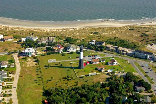 4 Minute Walk To North Beach! Classic Cottage! 4 Minute Walk To North Beach! Classic Cottage!