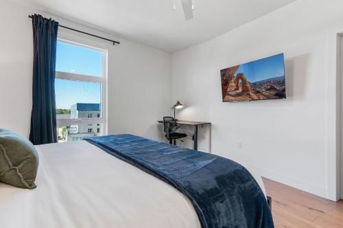 Amazing Deluxe 2BR Pool Gym Htub Amazing Deluxe 2BR Pool Gym Htub