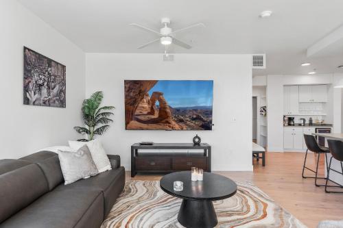 Amazing Deluxe 2BR Pool Gym Htub Amazing Deluxe 2BR Pool Gym Htub