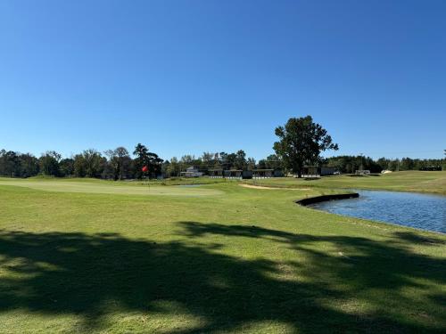 The Porches at Ole Brook in บรูคเฮฟเวน