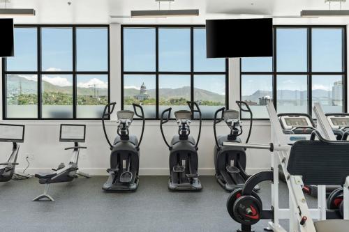 Amazing Deluxe 2BR Pool Gym Htub Amazing Deluxe 2BR Pool Gym Htub