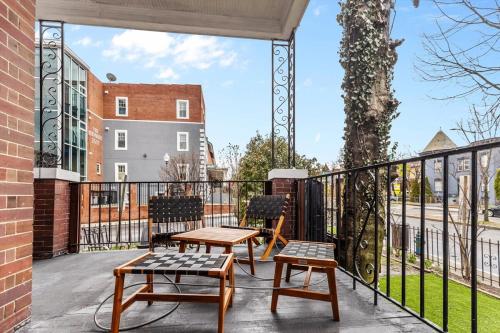 3-BR Historic Home Nestled Btw Petworth & CoHi in Washington, USA