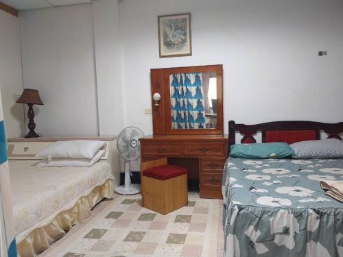 西濱休息站旁 in Da-an District