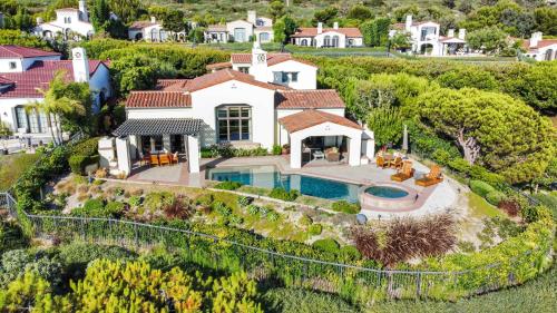 # Marbella Lane - Lavish 4BR Coastal Paradise in Newport Beach, USA