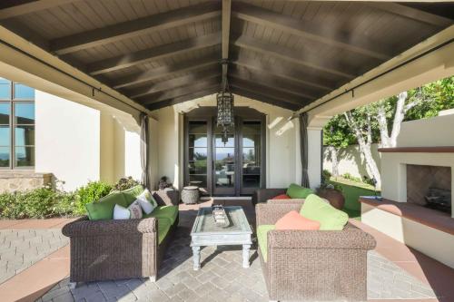 # Marbella Lane - Lavish 4BR Coastal Paradise in Newport Beach, USA