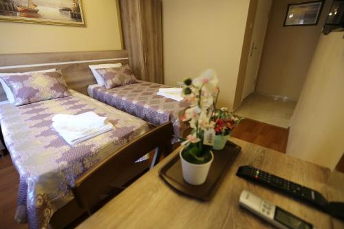 Chambre avec 2 lits