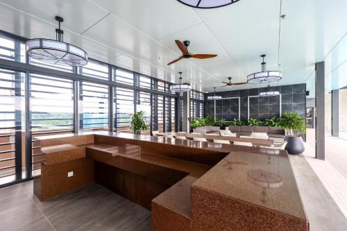 모사즈 스위트 바이 마이키 글로벌 (Mossaz Suites by Mykey Global) in 원 우타마 / 다만사라