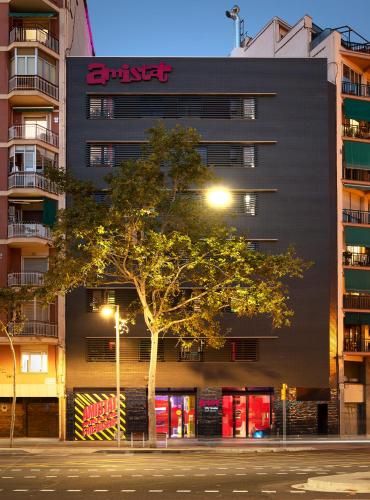 Amistat City Hostel in Sant Andreu