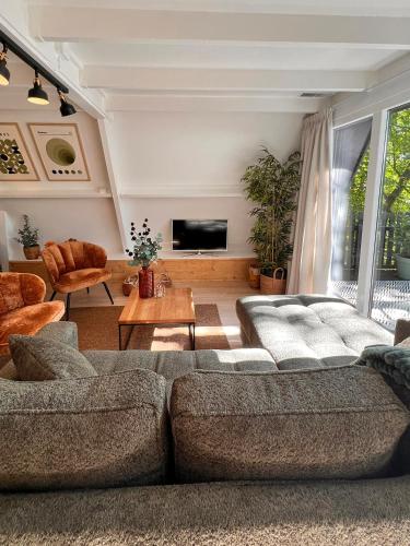 Three-Bedroom Chalet image 7