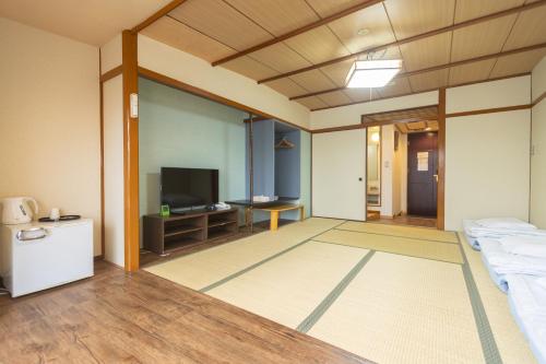 Miro Hotel Dotonbori Room Type - Japanese-Style Quadruple Room