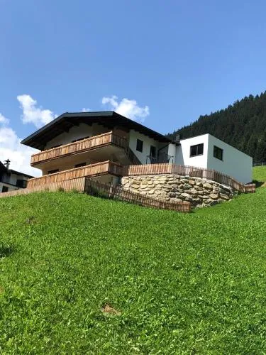 FerienGLÜCK, Apartment in Finkenberg, Österreich