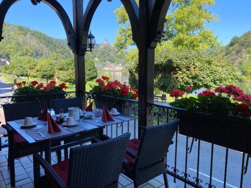 ระเบียง/ชานเรือน, Hotel Altes Winzerhaus in โคคเฮม