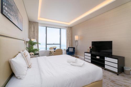 Nasma Luxury Stays - Sea-View Studio in Palm Tower with Full Amenities, Dubai (photo 6)