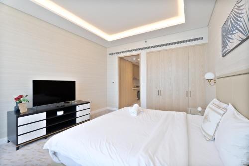 Nasma Luxury Stays - Sea-View Studio in Palm Tower with Full Amenities, Dubai (photo 8)