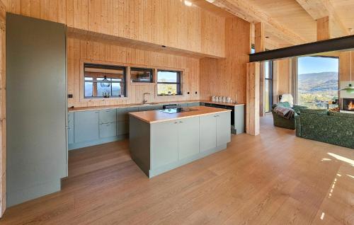 virtuve, Lovely Home In Edland With Sauna in Vagsli