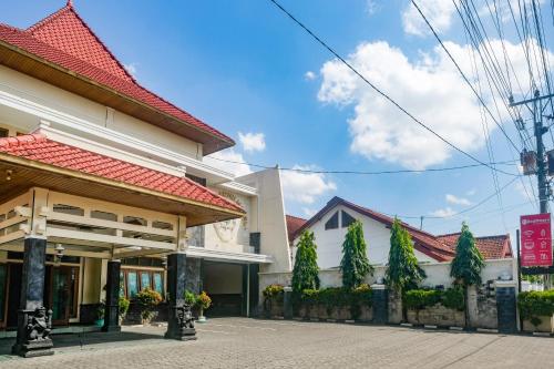 Exterior view, RedDoorz near XT Square Yogyakarta near Puskesmas Pembantu Nitikan
