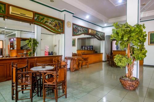 Lobby, RedDoorz near XT Square Yogyakarta near Puskesmas Pembantu Nitikan
