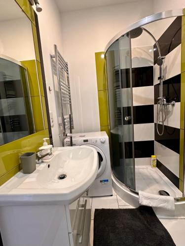 Słoneczny apartament blisko jeziora i gór
