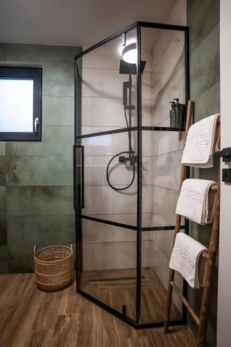 La Căsuțe La Căsuțe