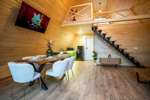 La Căsuțe La Căsuțe