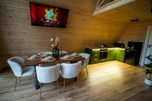 La Căsuțe La Căsuțe